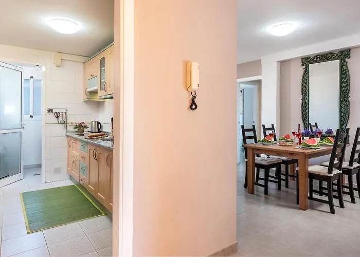 2m Parque La Reina Elegant View *