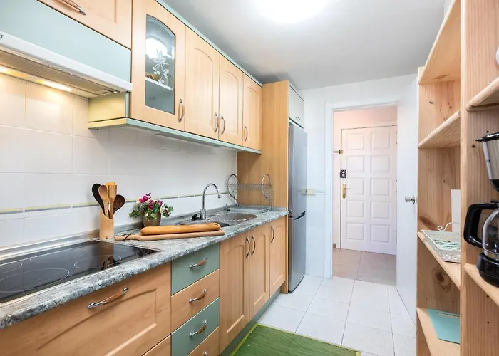 2m Parque La Reina Elegant View 阿罗纳