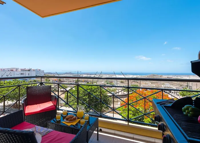 2m Parque La Reina Elegant View