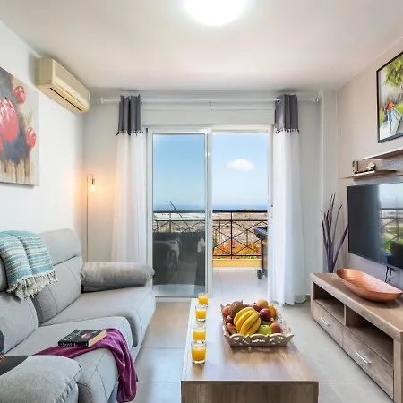 2m Parque La Reina Elegant View Apartment Arona (Tenerife)