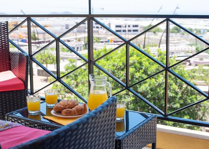 2m Parque La Reina Elegant View Apartment