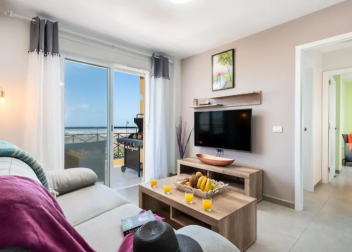 2m Parque La Reina Elegant View ארונה